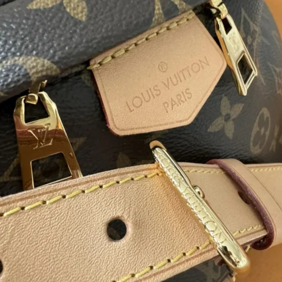 🔥 🔥Louis Vuitton Bumbag Monogram - Picture 8 of 16